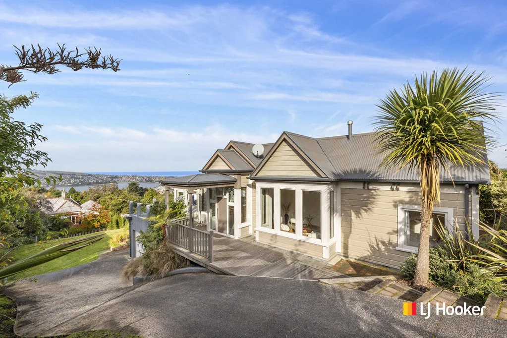 Belleknowes 4 Bedroom Two Titles, One Unmissable Opportunity