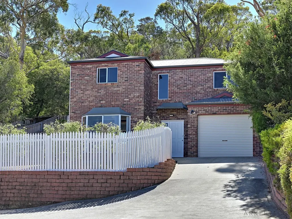 2/91 Gordons Hill Road, Lindisfarne, TAS 7015