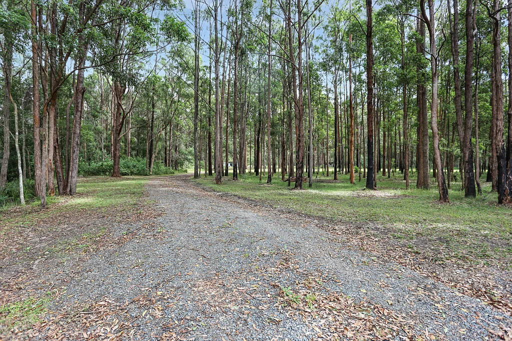 Coolongolook Do you like the country lifestyle but not to far from conveniences?