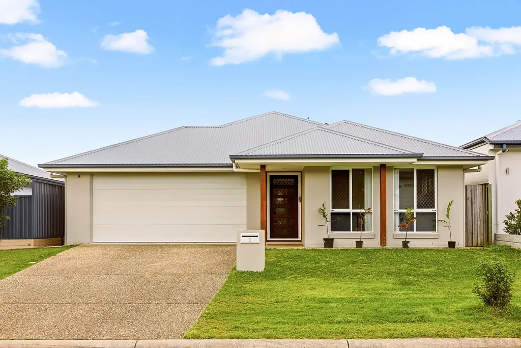 Narangba 4房 现代家庭生活，卓越能效，度假村式户外娱乐!! MODERN FAMILY LIVING WITH PREMIUM ENERGY EFFICIENCY & RESORT-STYLE OUTDOOR ENTERTAINING!!