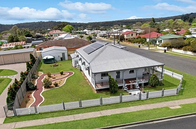 Stanthorpe 5房  A Beautiful Blend of Character, Comfort & Convenience