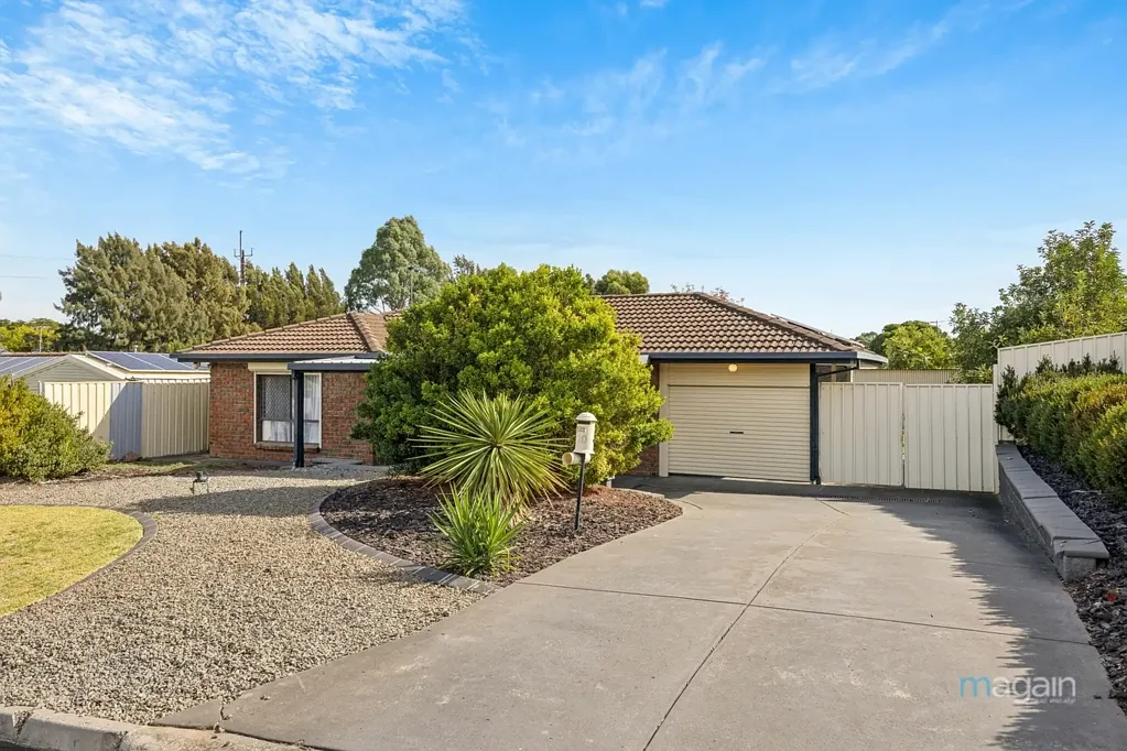 10 Hibiscus Court, Morphett Vale, SA 5162