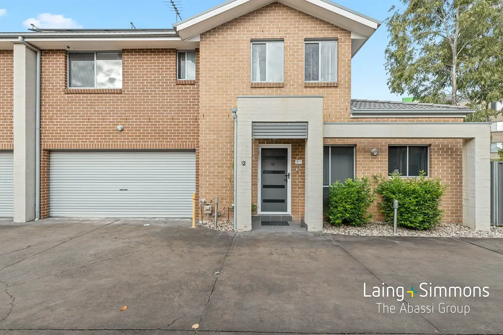 Ropes Crossing 4Zimmer An Exceptional Family Townhouse in an Unbeatable Location