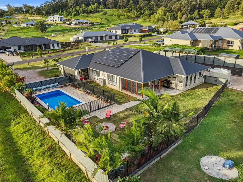 14 Laverton Close, Plainland, QLD 4341
