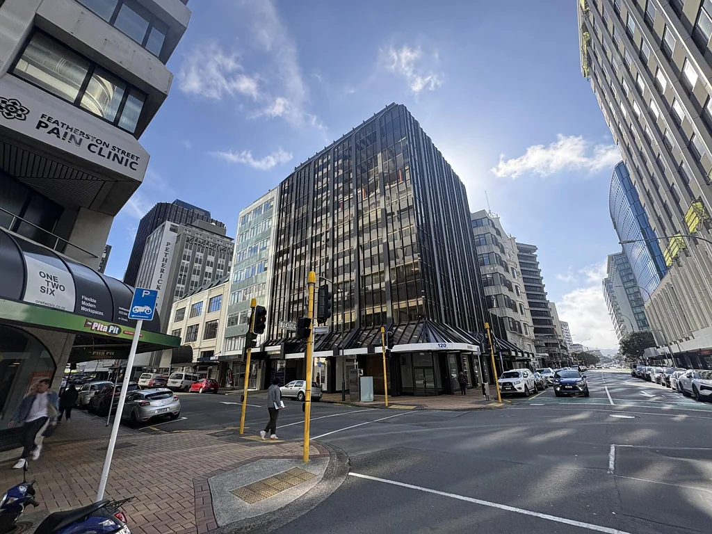 Wellington Central SMALL OFFICE FOR LEASE
