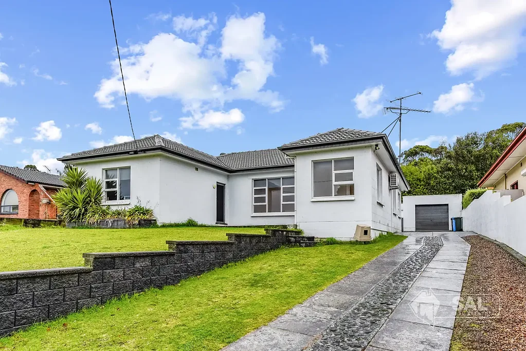 Mount Gambier 3Kwarto Immaculate Stone Home in Sought-after Mount Gambier Location
