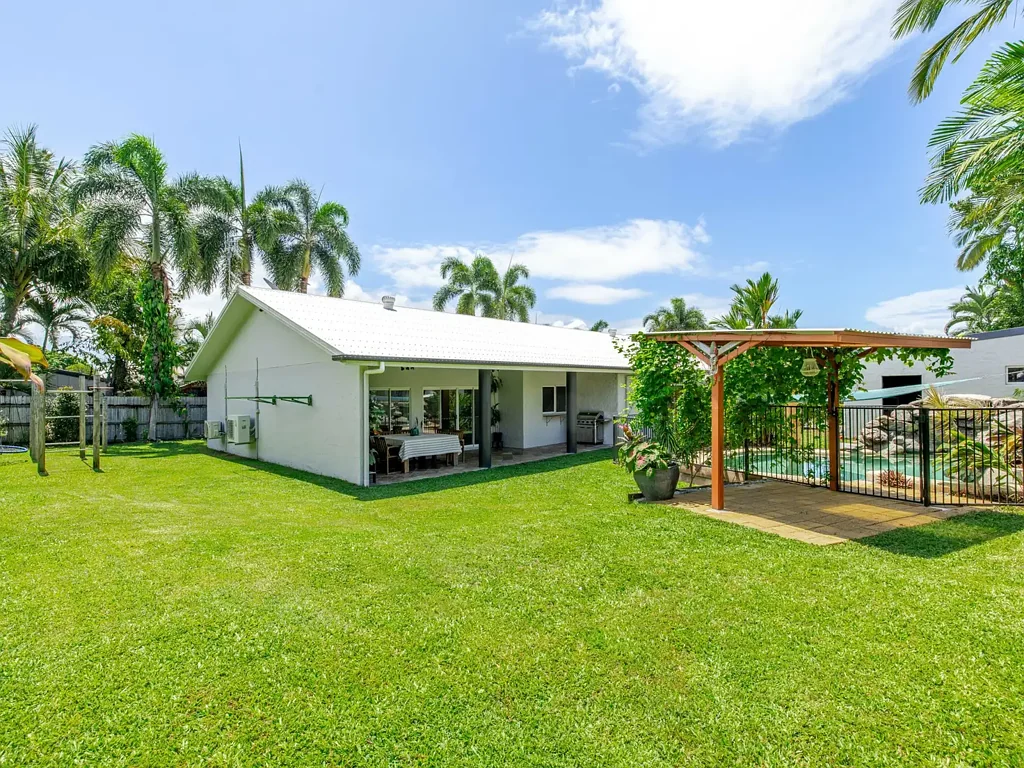 3 Shalom Close, Cooya Beach, QLD 4873