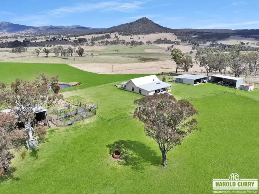 Tenterfield 'Curvey's' - 137.8 Acres of Scenic Grazing & Farming Country.....