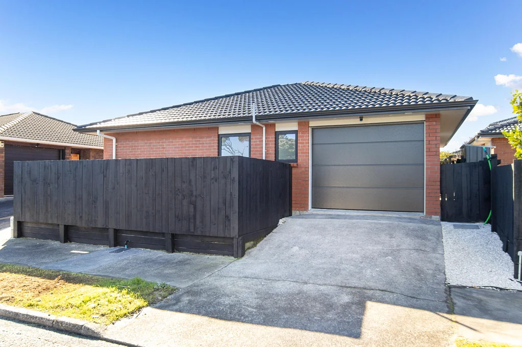 Waterview 2Kwarto Single-Level Brick & Tile Home in a Prime Location