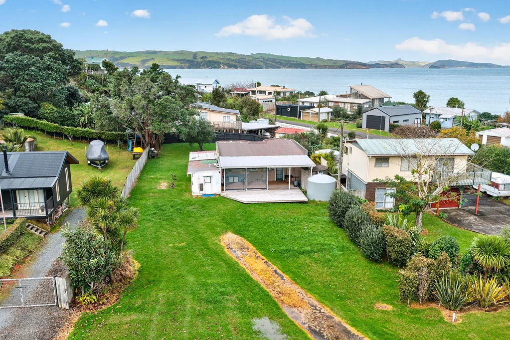 Tinopai 2Moenga Harbour Days & Holiday Stays