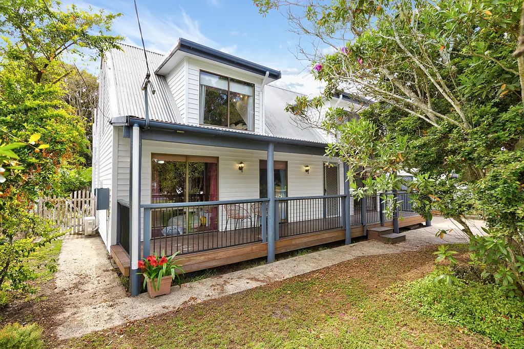 8 Yellow Rock Road, Urunga, NSW 2455