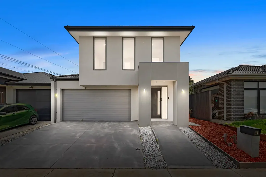 Mickleham 4部屋 MODERN FAMILY LIVING IN THE HEART OF MICKLEHAM