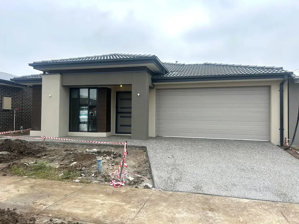 Brand New Four-Bedroom Family Home in Prime Clyde Location!!
