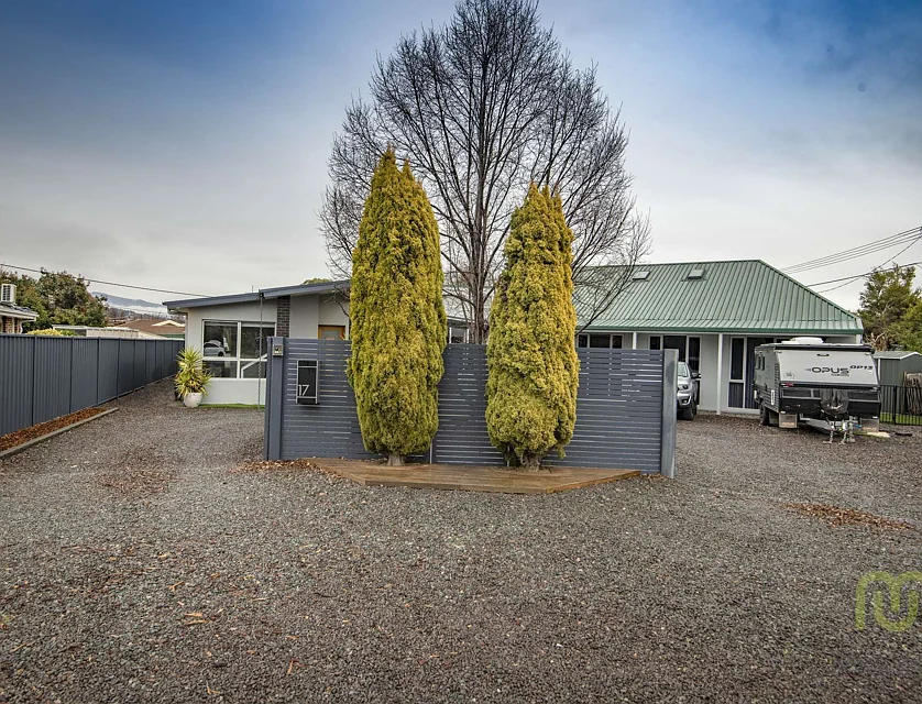 17 Balsillie Crescent, Monash, Tuggeranong District, 5 phòng ngủ, 3 phòng tắm, Apartment