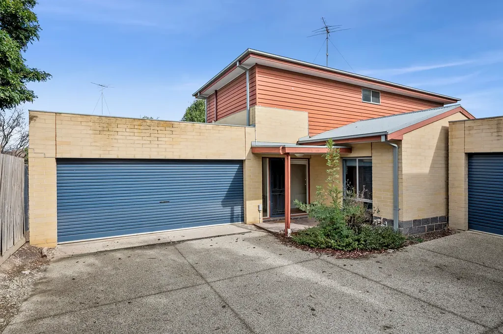 2/13 Fogarty Avenue, Highton, VIC 3216