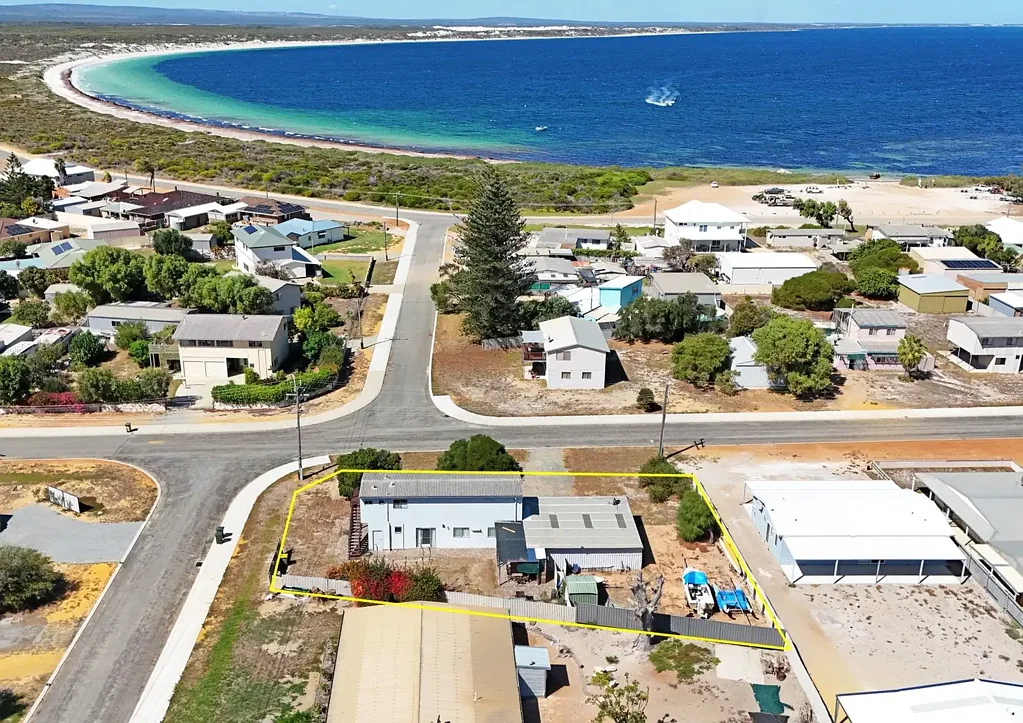 17 McGilp Street, Green Head, WA 6514