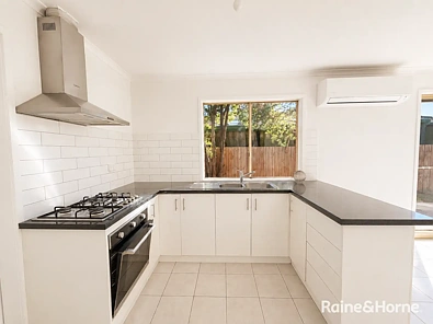 15 Thurmand Court, Roxburgh Park, VIC 3064, 3 slaapkamers, 1 badkamers, House