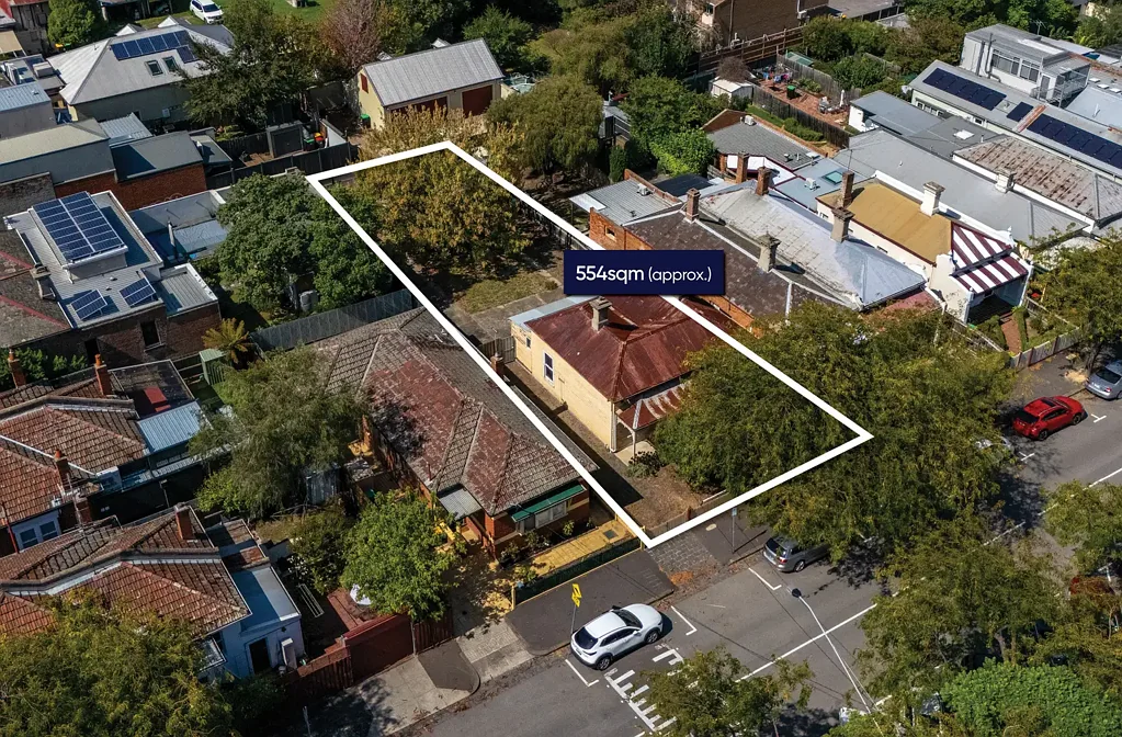 Flemington 4部屋 A Victorian gem with potential and land aplenty