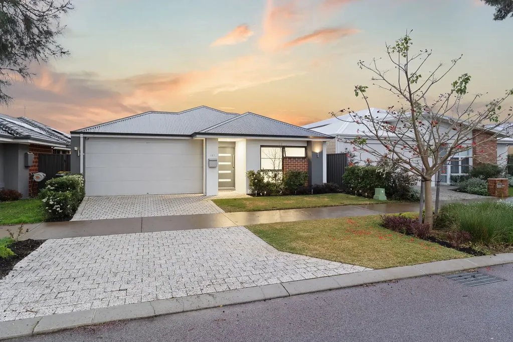 101 Serpentine Drive, South Guildford, WA 6055