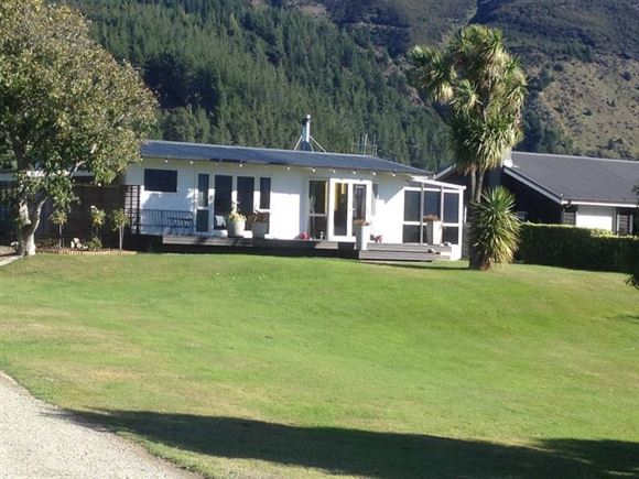 15 Parry Crescent, Lake Hawea, Queenstown Lakes, 3部屋, 1バスルーム