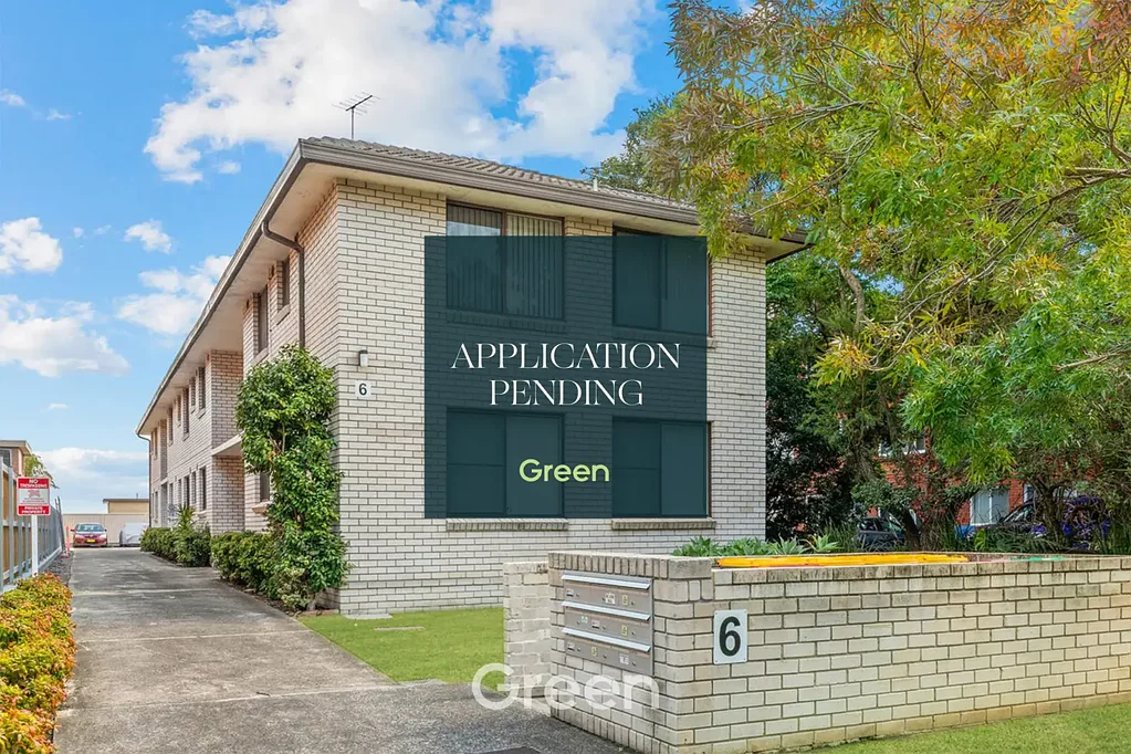 Well-Presented Two-Bedroom Unit Offering Easy-Care Living in a Prime Location!