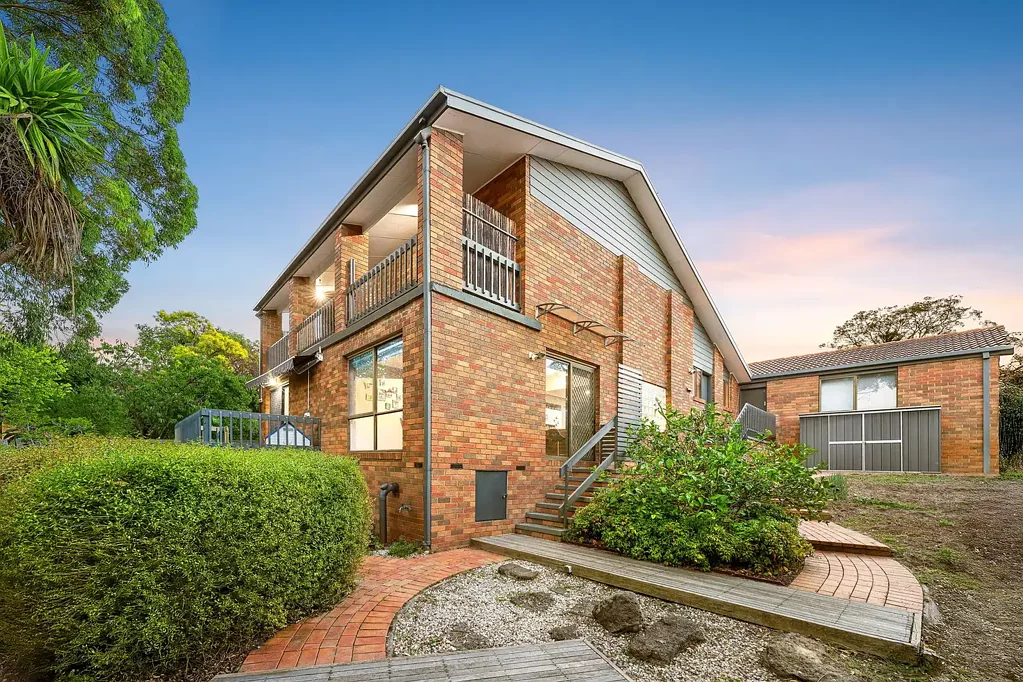 12 Streeton Lane, Doncaster East, VIC 3109