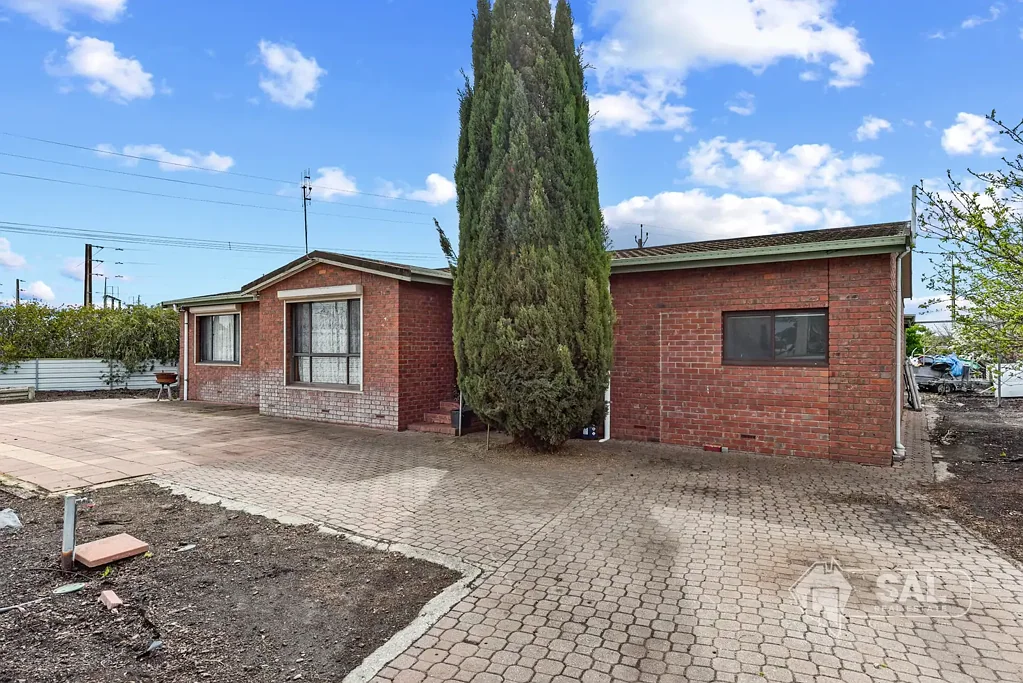Bordertown 4房  Spacious Family Home with Strong Rental Return