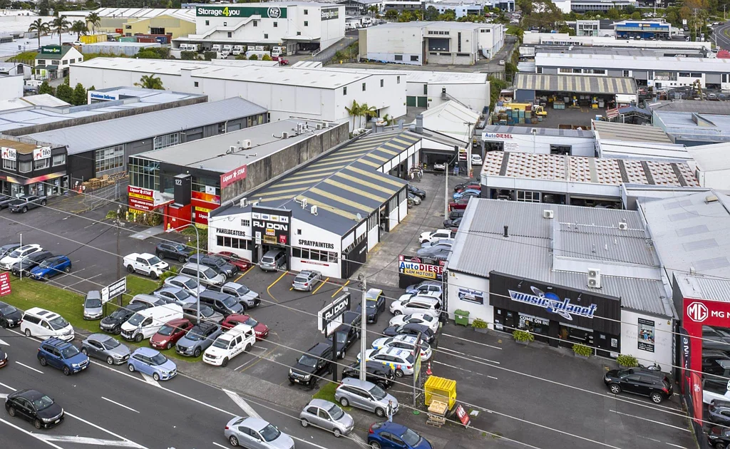 Wairau Valley SMASHING LOCATION, PRIME OPPORTUNITY