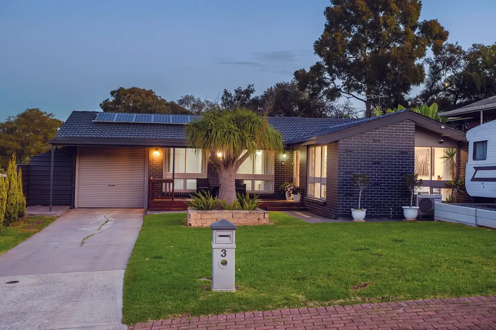 O'Halloran Hill 4房  Beautifully Updated Family Home In A Peaceful Location