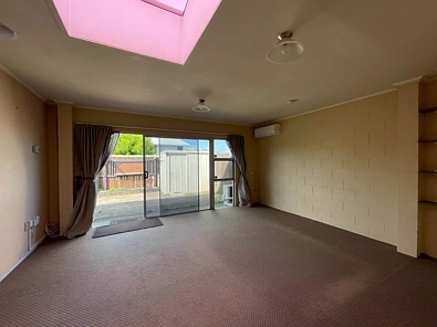 Tidy 2 Bedroom in Matua