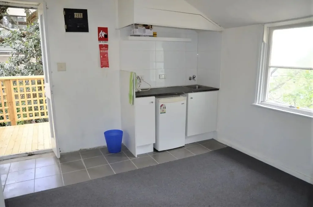 CENTRAL STUDIO APARTMENT