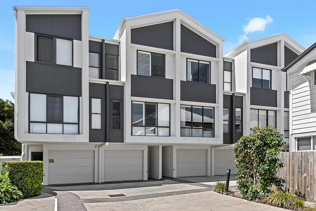 Stones Corner 3 Bedroom Exclusive opportunity in The Terraces