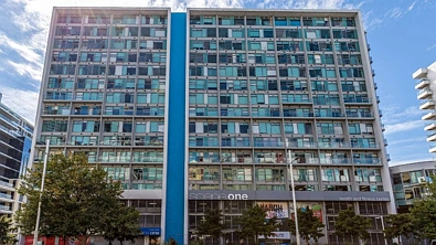 成交价$1.8万！盘点2023奥克兰房市“白菜交易”，捡漏背后暗藏玄机，是你会买吗？