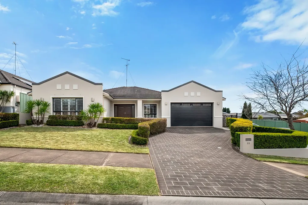 99 Glengarry Drive, Glenmore Park, NSW 2745