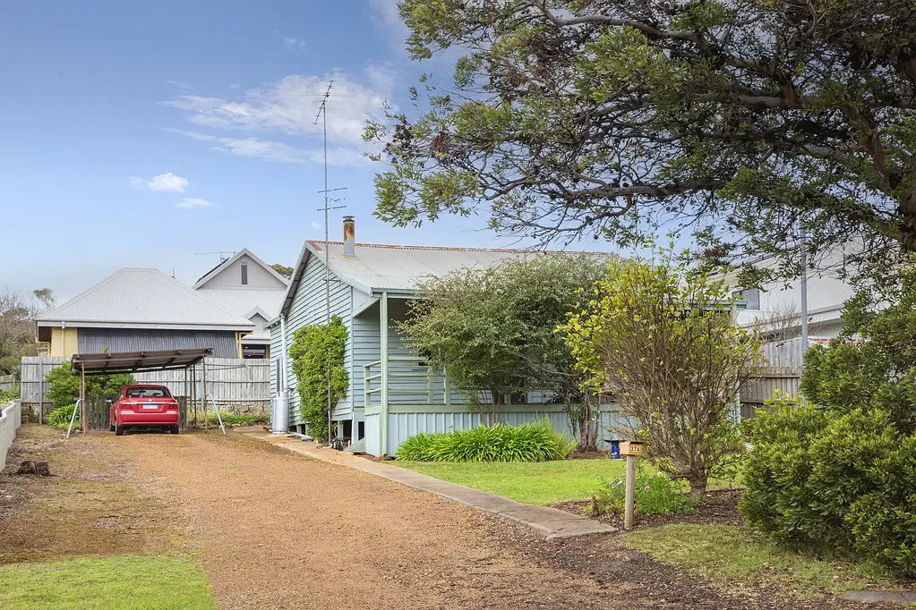 Margaret River 2房  Prime Central Location with Endless Potential!