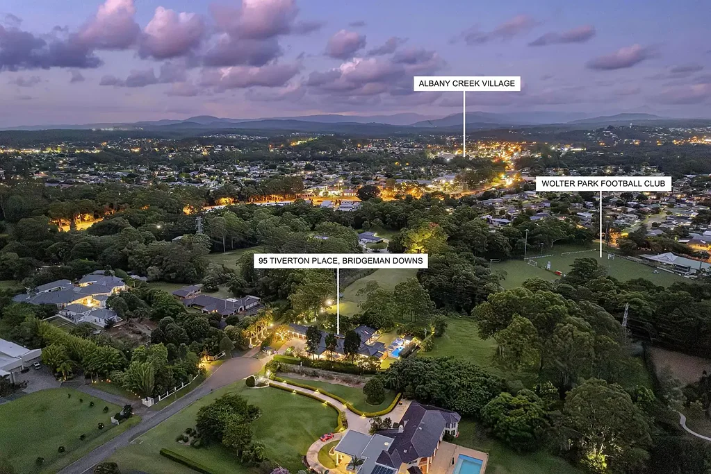 Bridgeman Downs 5房 在Bridgeman Downs享受豪华庄园生活 Luxury Acreage Living in Bridgeman Downs