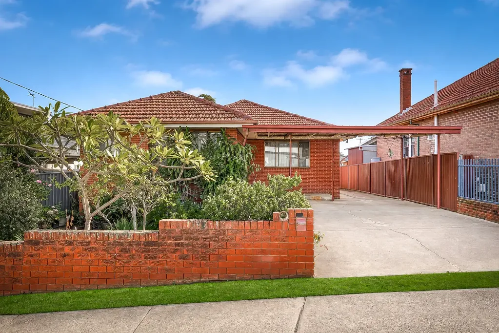 Merrylands 4Phòng ngủ Charming Original Family Home In Premium Location