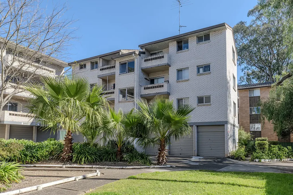 One Bedroom Unit in  the Heart of Penrith
