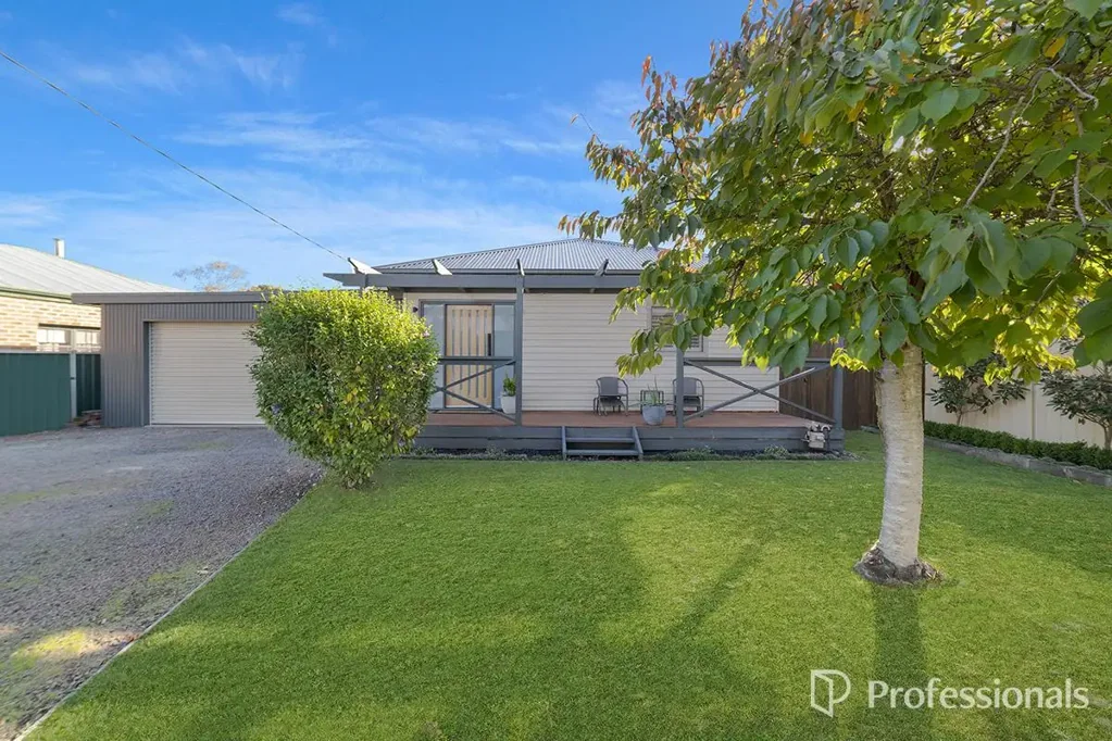 8 Tatlock Street, Hamilton, VIC 3300