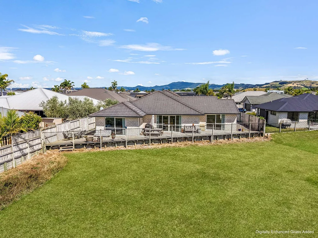 Papamoa 4 Bedroom 4 Bed Palm Springs Reserve Now $100k Below RV