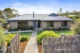 17 Hawthorn Drive, Kingston