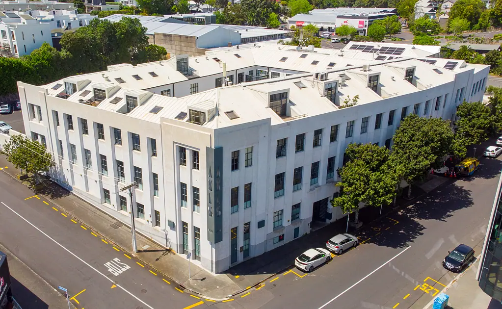 Parnell  Parnell Positioning with Light & Convenience