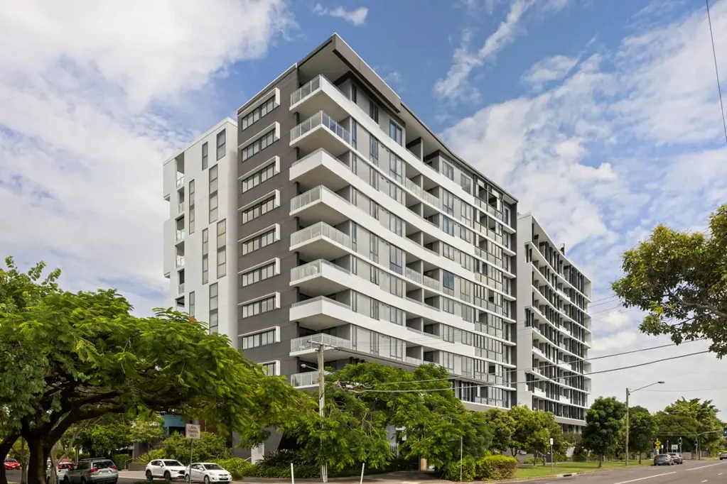 2099/123 Cavendish Road, Coorparoo, QLD 4151