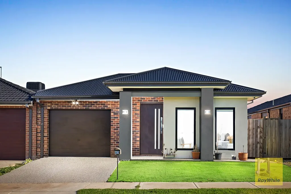 Truganina 4Moenga Luxury Family Living in the Prestigious Ellarook Estate
