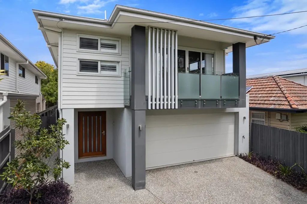 Dual Living options - Bring the teenagers or parents