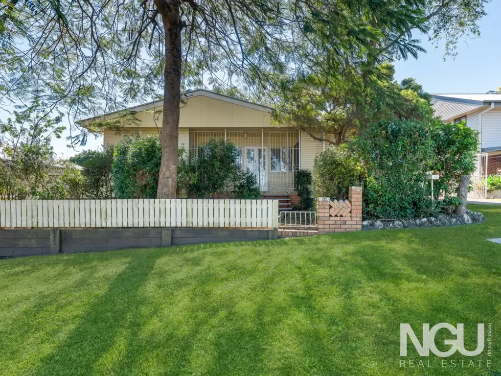 8 Trumpy Street, Silkstone, QLD 4304
