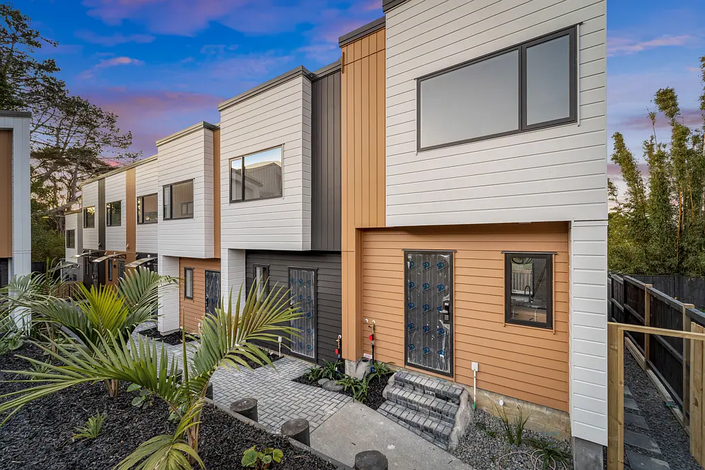 Glen Eden 2房  Brand New Freehold Home