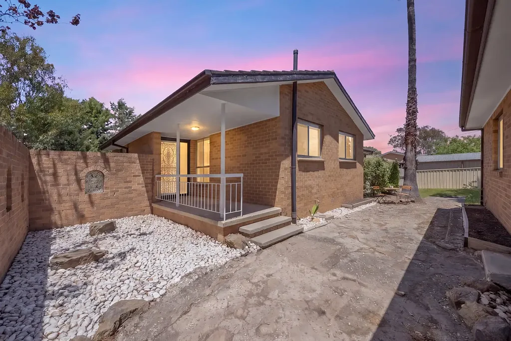 2 Maloney Street, Wanniassa, ACT 2903