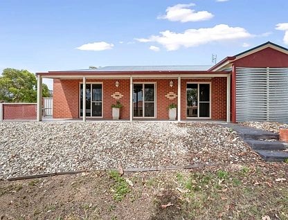 28B Jerribong Way, Kangaroo Flat, VIC 3555, 2房, 1浴, House