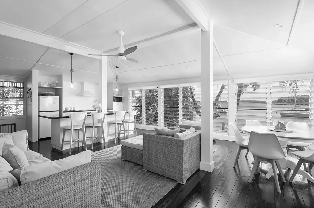 Tin Can Bay 6Zimmer Rare Deep-Waterfront Opportunity – 19 Esplanade, Tin Can Bay